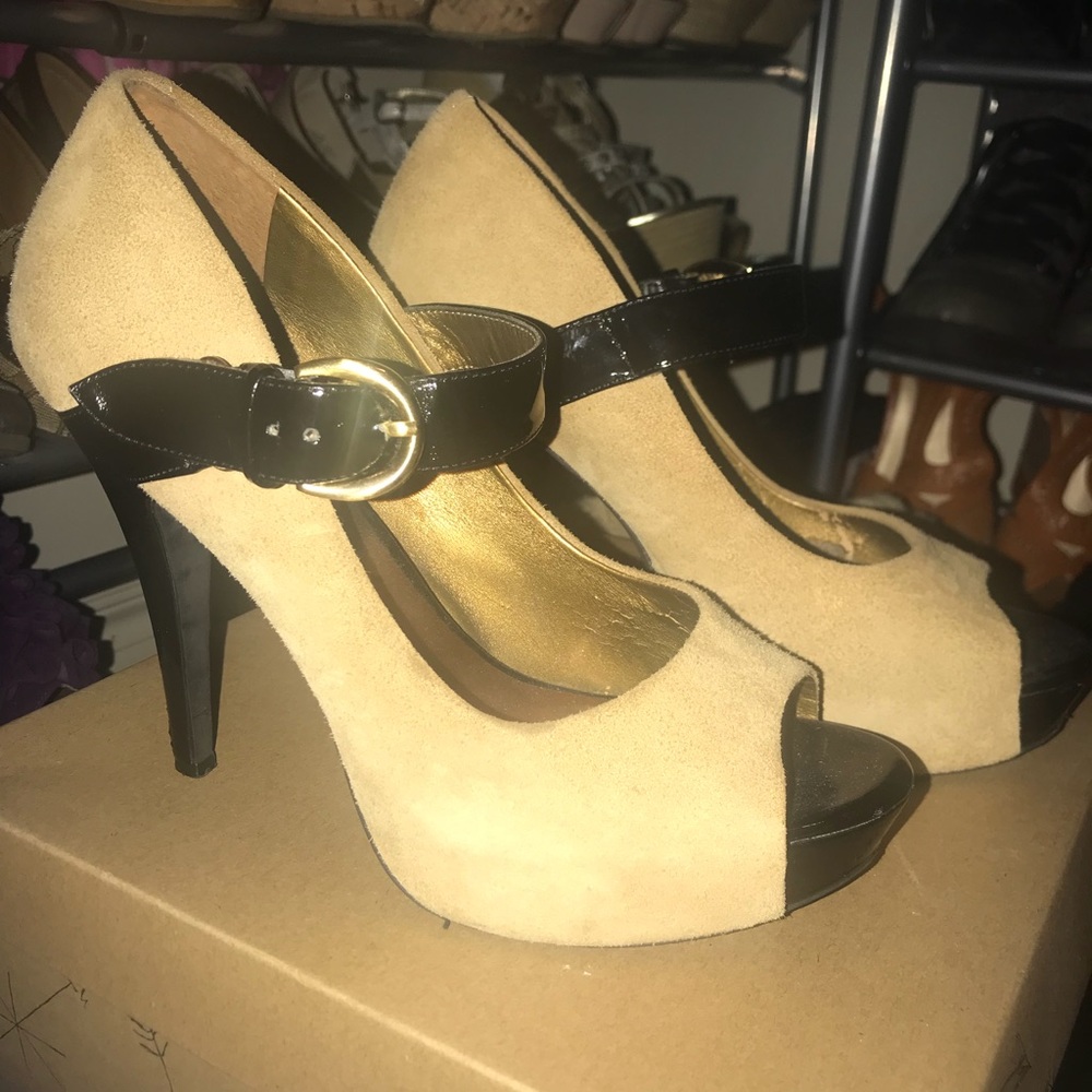 Beautiful brown and cream heels